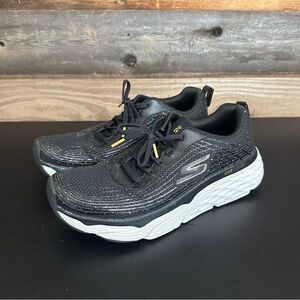 SKECHERS GoRun Men’s Max Cushion Elite Running Shoes 10 Sneakers Black White